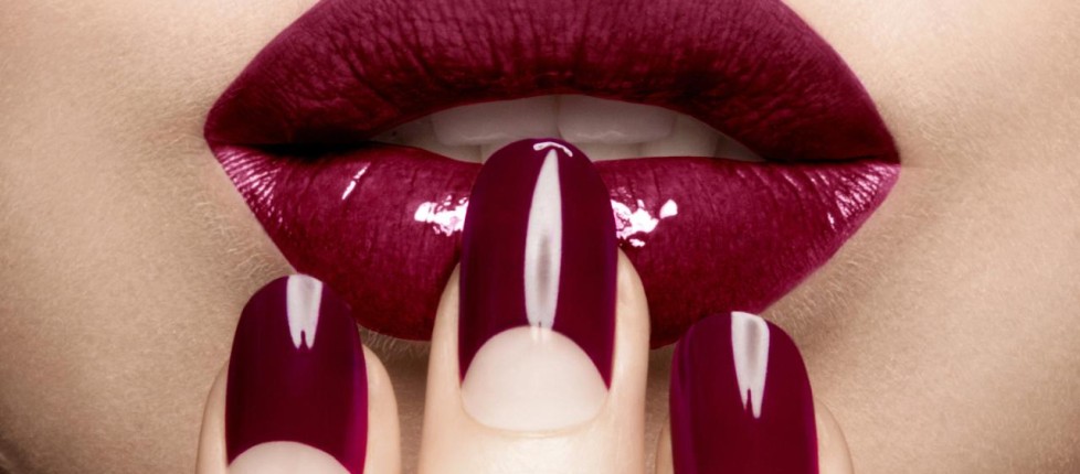 Negative Space Nails